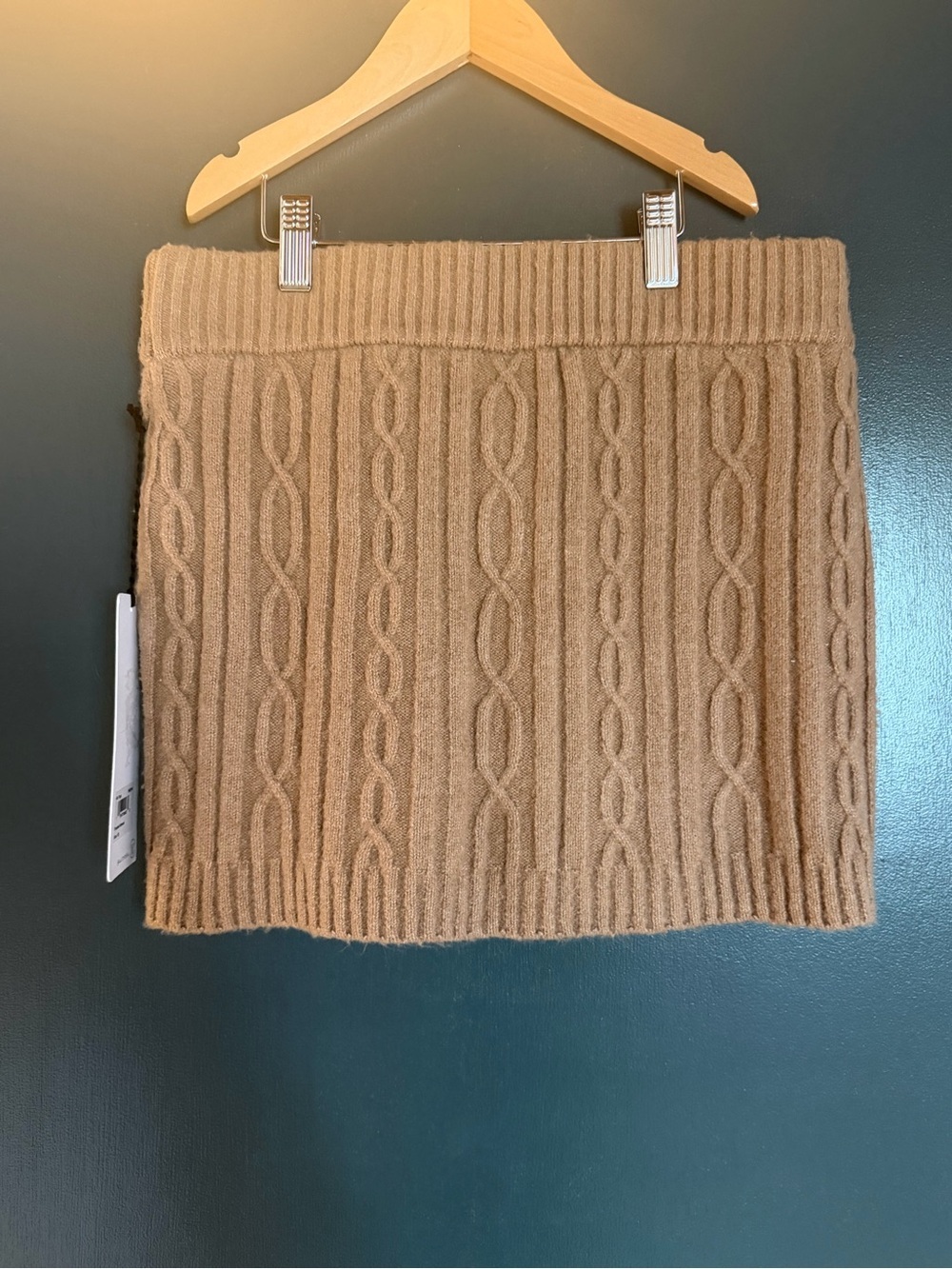 ALO cozy brown cable-knit mini skirt NWT - Picture 4 of 6
